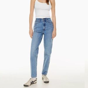 Levi’s 80s mom jean - barely worn! From aritzia